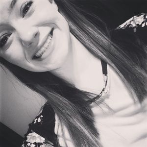 Meet your Posher, Desiree